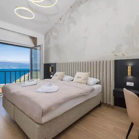 別荘 Brandneue -beheizter Pool Mit Schoenem Meerblick By Interhome