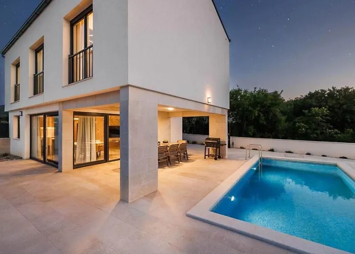 Brandneue -beheizter Pool Mit Schoenem Meerblick By Interhome Semesterbostad *