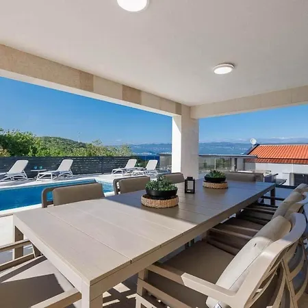 Brandneue -beheizter Pool Mit Schoenem Meerblick By Interhome Vrbnik