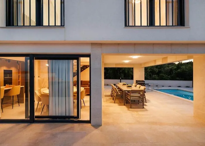 Brandneue -beheizter Pool Mit Schoenem Meerblick By Interhome Casa vacanze