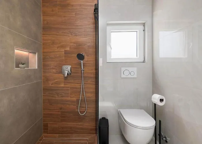 Casa vacanze Brandneue -beheizter Pool Mit Schoenem Meerblick By Interhome *