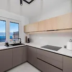 Brandneue -beheizter Pool Mit Schoenem Meerblick By Interhome