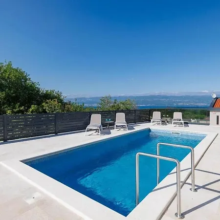 Brandneue -beheizter Pool Mit Schoenem Meerblick By Interhome